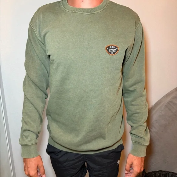 VISSLA sweatshirt - Picture 2 of 14